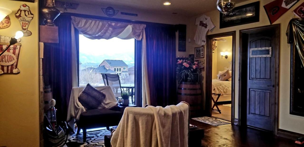 Chateau Du Pikes Peak, A Tuscany Retreat Colorado Springs Exterior photo
